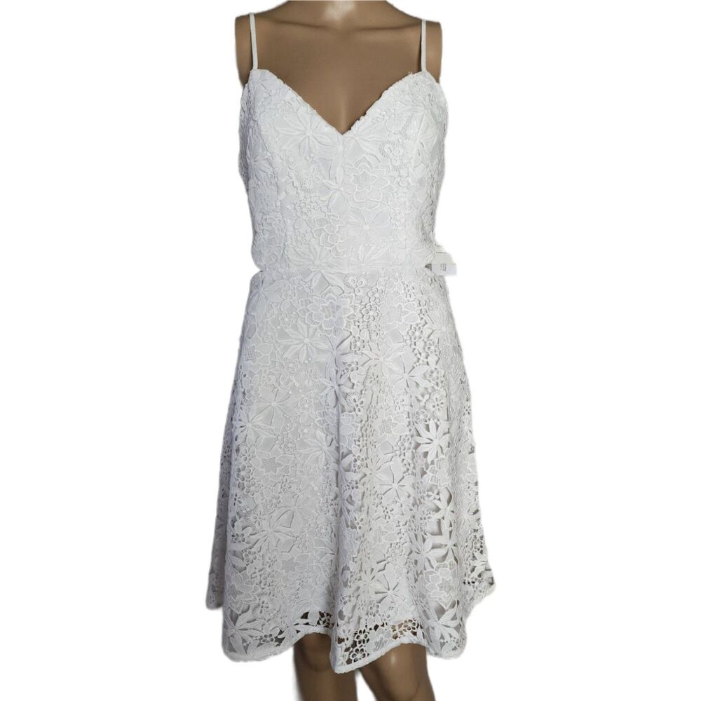 GUESS Leora White Floral Lace Cutout Cocktail Dress - Size 4 NWT